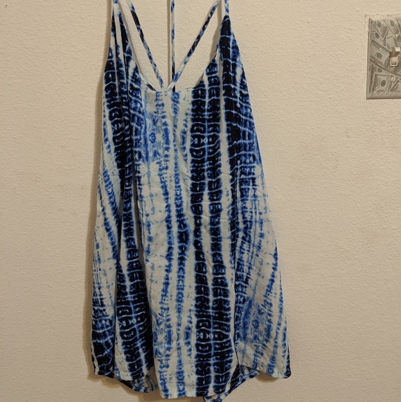 Clothes - Picture 4 of 8